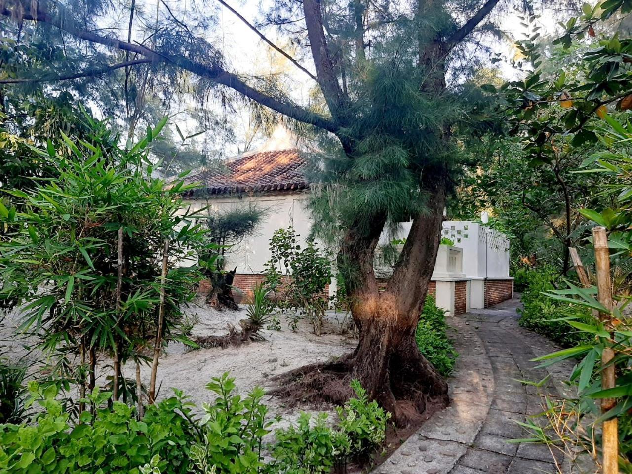 Villa Louise Hue Beach Boutique Hotel Exteriör bild