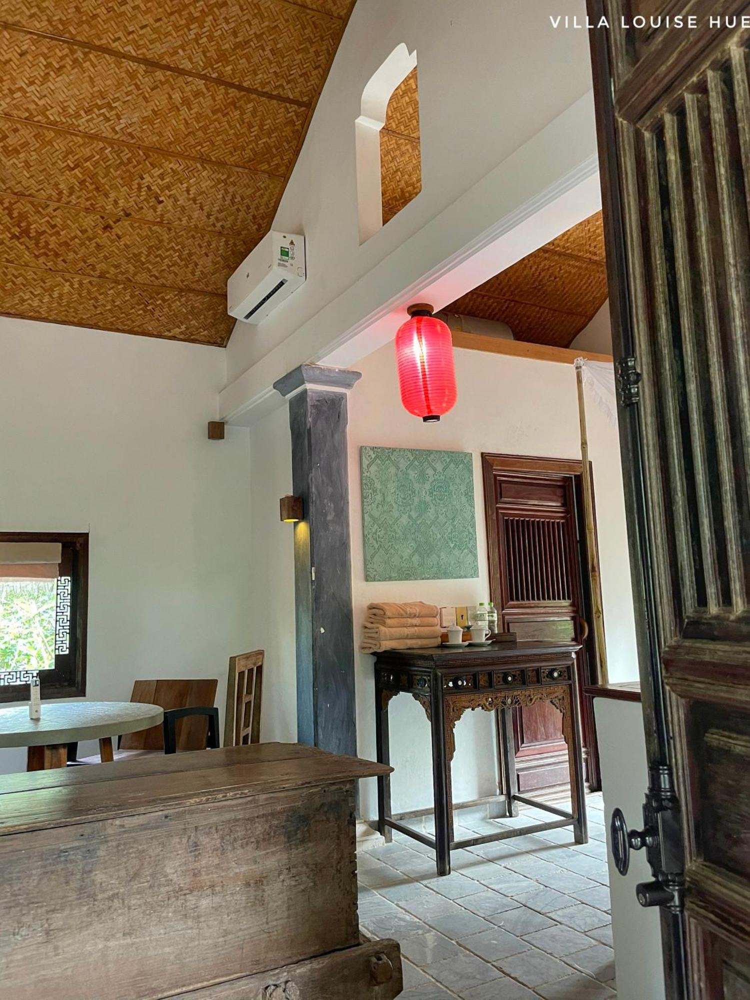 Villa Louise Hue Beach Boutique Hotel Rum bild