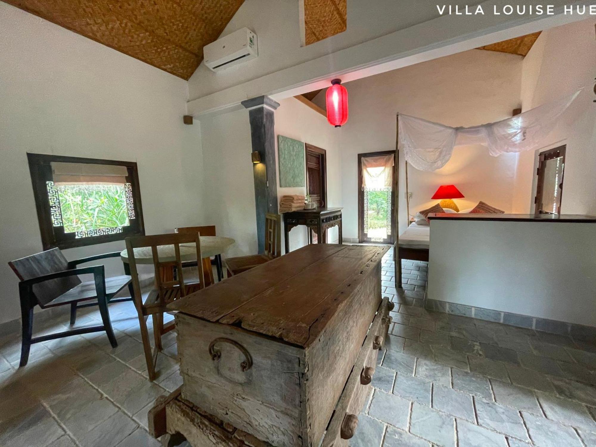 Villa Louise Hue Beach Boutique Hotel Rum bild