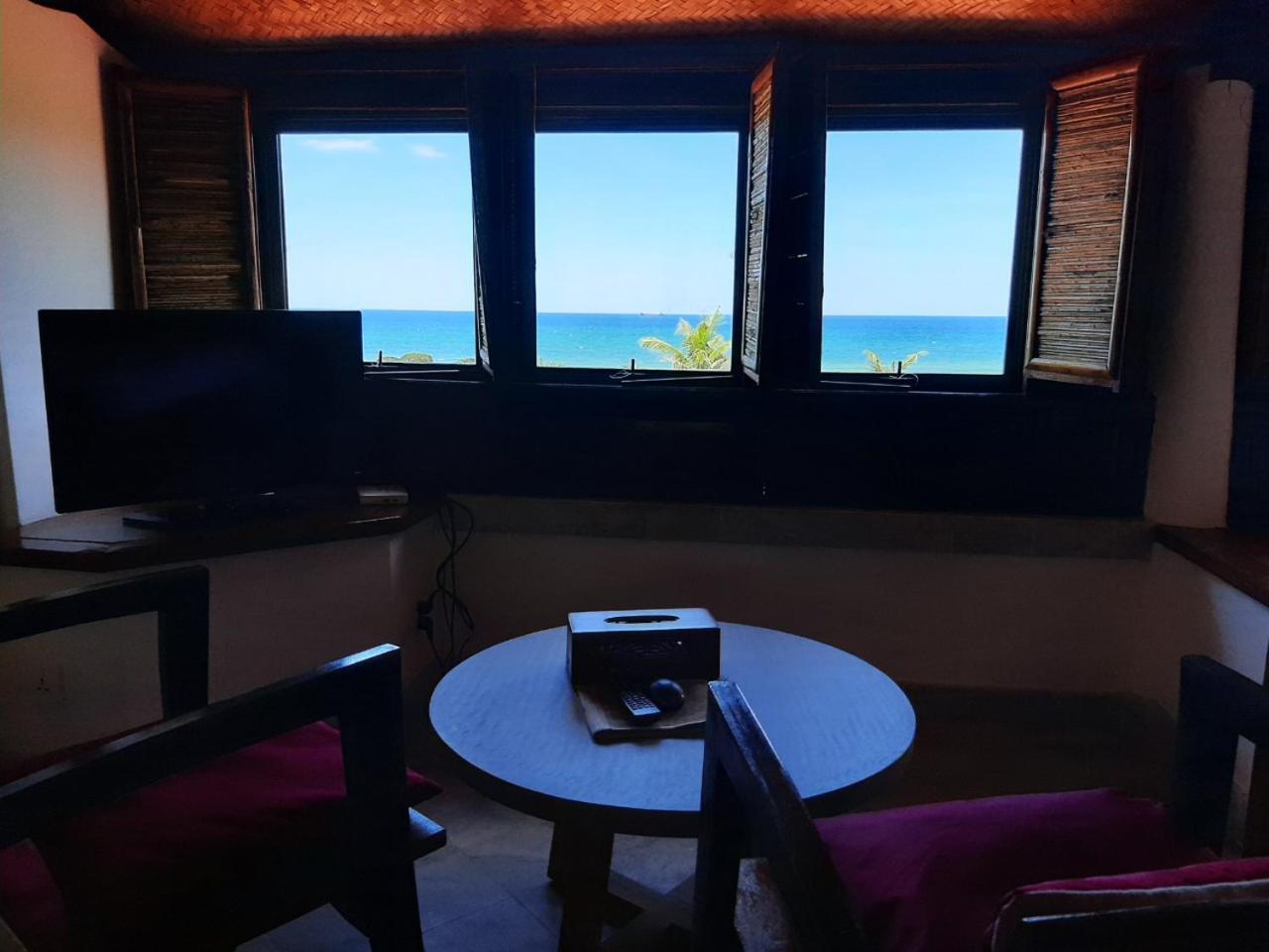 Villa Louise Hue Beach Boutique Hotel Rum bild