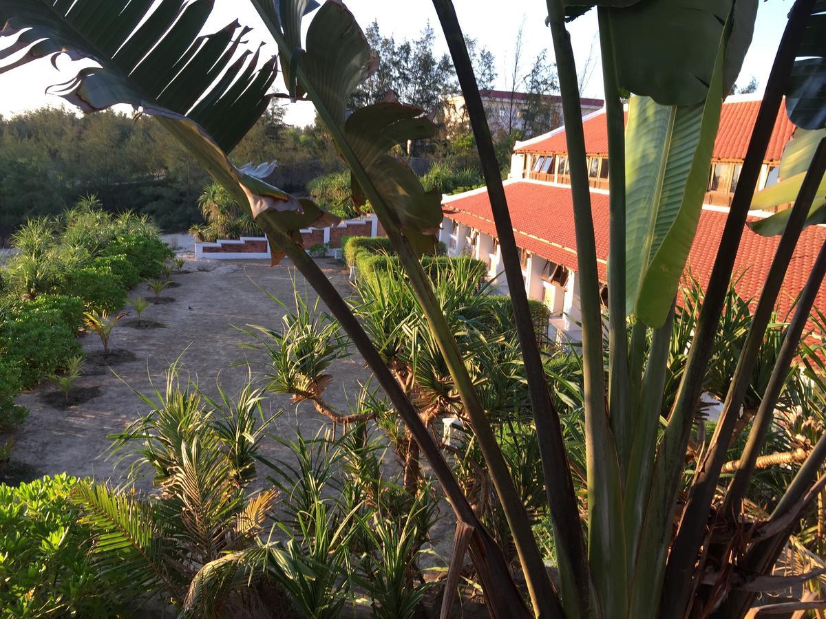 Villa Louise Hue Beach Boutique Hotel Exteriör bild