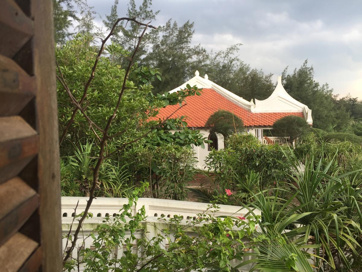 Villa Louise Hue Beach Boutique Hotel Exteriör bild