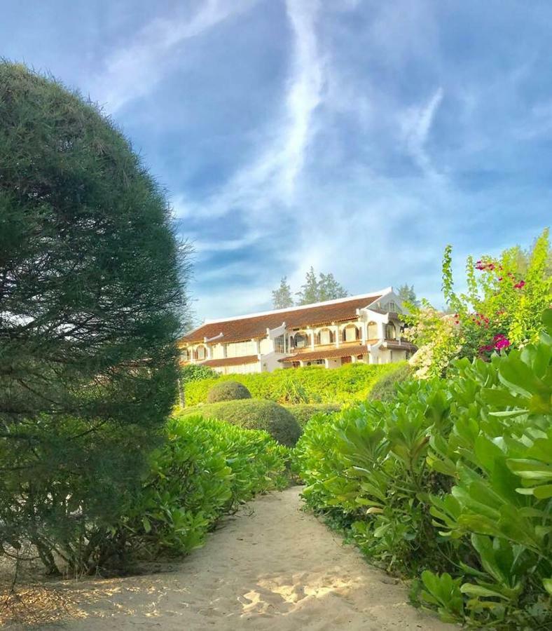 Villa Louise Hue Beach Boutique Hotel Exteriör bild